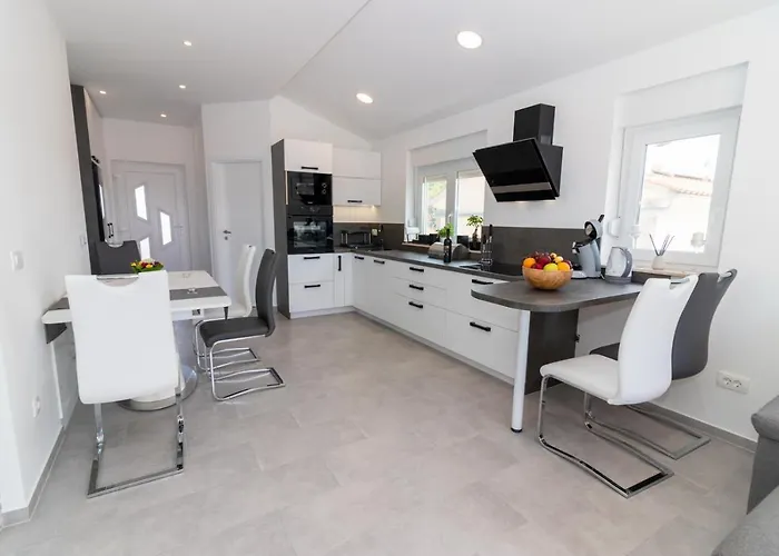 Διαμέρισμα - Therapy Bajcici