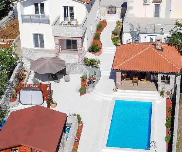 - Therapy Διαμέρισμα *