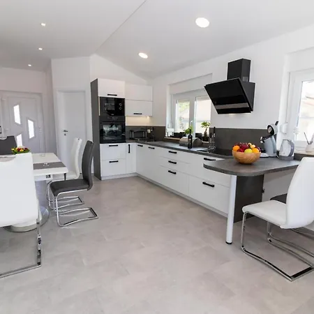 Apartament - Therapy Bajcici
